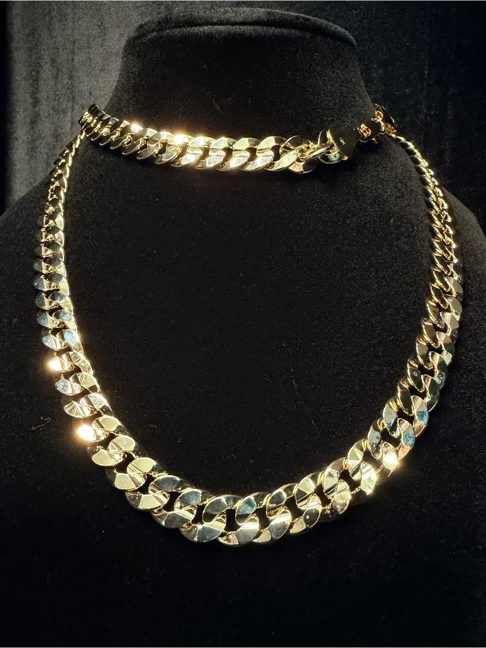 Cuban w/Concave 30in 9.3MM 14K gold necklace. Brand New. Statement Piece